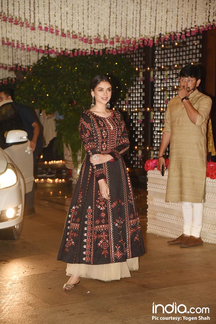 Aditi-Rao-Hydari-(1)