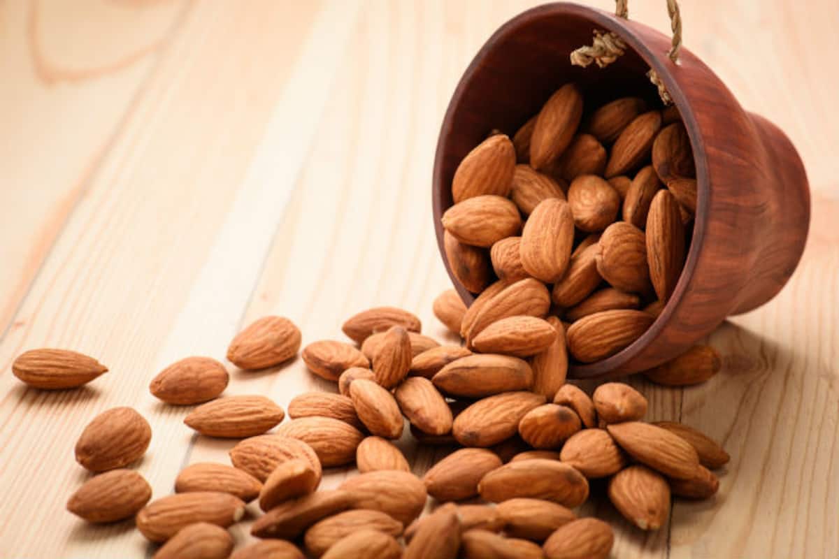 Health Benefits of Almonds: 5 Amazing Health Benefits of Eating Almonds Every Day | India.com