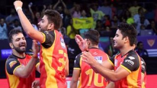 Gujarat Fortunegiants vs Dabang Delhi K.C PKL 5: Gujarat Open Their Account With 26-20 Win Against Delhi Gujarat Fortunegiants vs Dabang Delhi K.C PKL 5: Gujarat Open Their Account With 26-20 Win Against Delhi