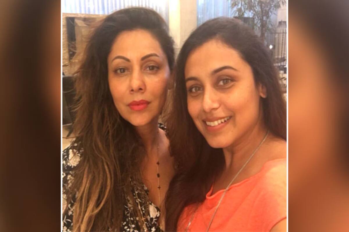 Rani Mukerji And Gauri Khan Met For Some Coffee And We Wish Shah Rukh Khan Was There Too View Pic India Com For the occasion, shah rukh wore a formal suit and looked impressive as ever. rani mukerji and gauri khan met for