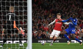 Arsenal Edge Past Leicester City 4-3 in Thrilling English Premier League Opener