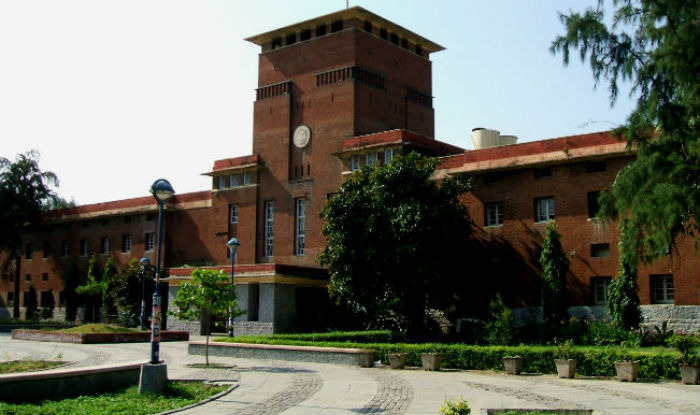 https://static.india.com/wp-content/uploads/2017/08/delhiuniversity.jpg