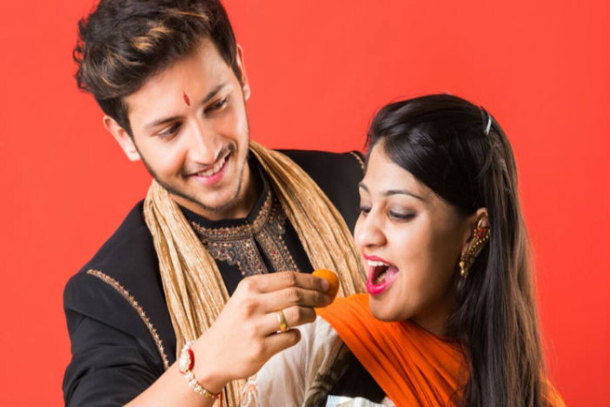 Raksha Bandhan 2017: Step-by-Step Guide to Nail the Raksha Bandhan Makeup Look | India.com