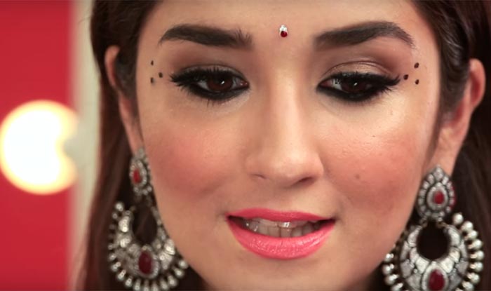 Navratri/ Garba/ dandiya makeup look ....Full video... - Rimi's Makeover  and academy 8617022752 an ISO 9001:2015 Certified | Facebook