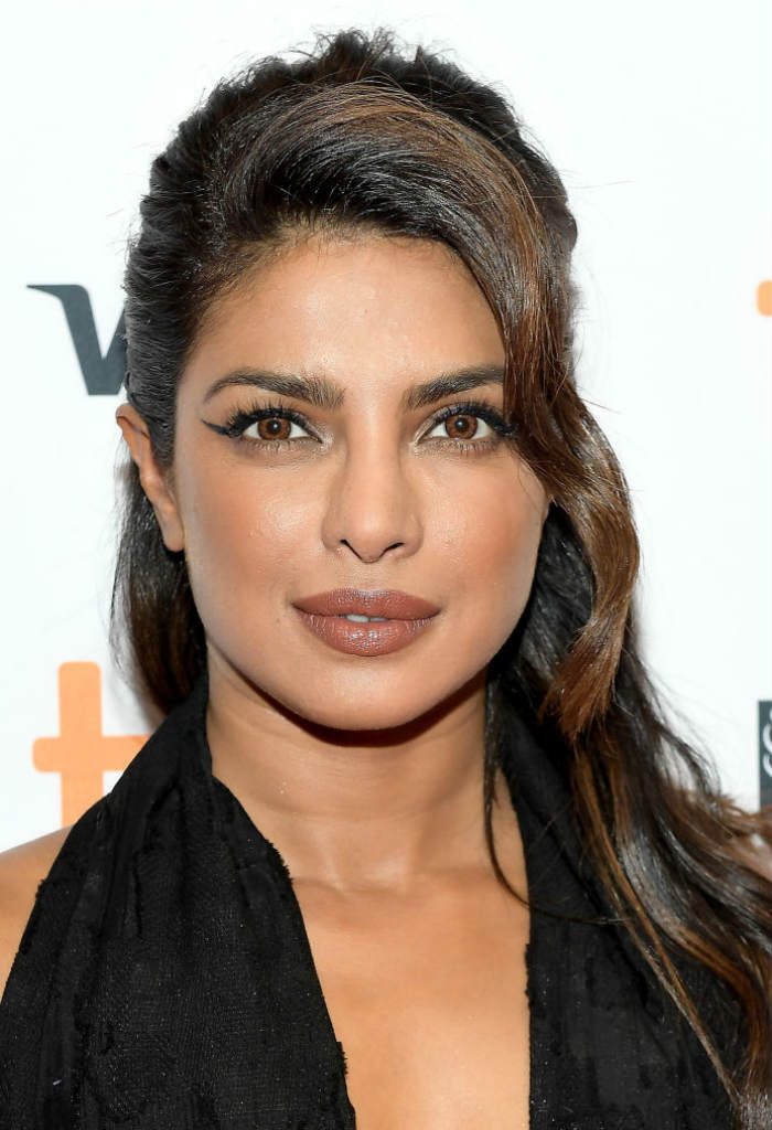 Priyanka Chopra Stuns in Black Gown With Thigh-High Slit at Toronto ...