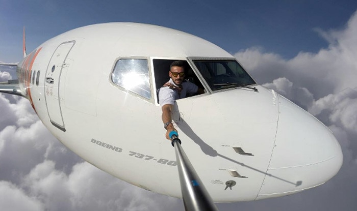 Photoshopped Pictures Of Pilot Clicking Selfies From Plane Mid Air Goes Viral