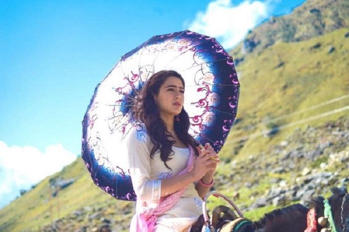 Sara Ali Khan Reminds Us Of The Young Amrita Singh In The First Still From Her Debut Film, Kedarnath