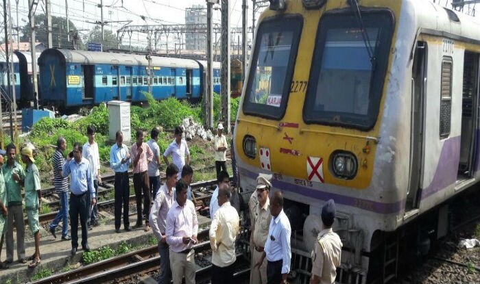 Mumbai: Chhatrapati Shivaji Maharaj Terminus-Karjat Local Train Derails ...