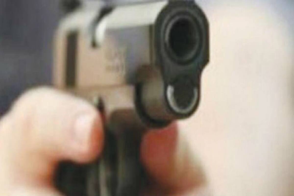 West Bengal Gang Points Gun At Resident Doctor Demands Immediate Treatment For Friend India Com