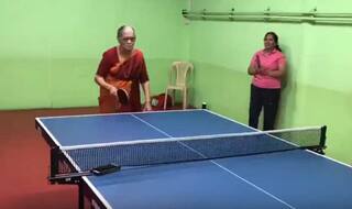Saraswathi Rao, 69-year-old Grandma Plays Table Tennis Like a Champ; Watch Video