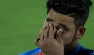 राष्ट्रगान के दौरान छलके मोहम्मद सिराज के आंसू, ट्विटर पर आई कॉमेंट्स की बाढ़