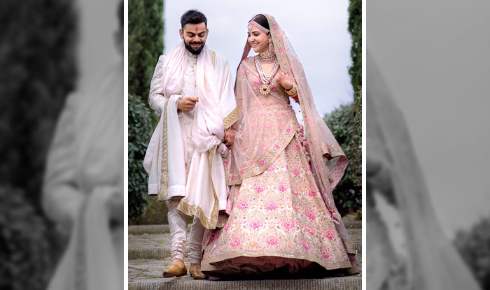 Anushka Sharma Virat Kohli Wedding It Took 67 Karigars And 32 Days To Make The Actress s Lehenga India