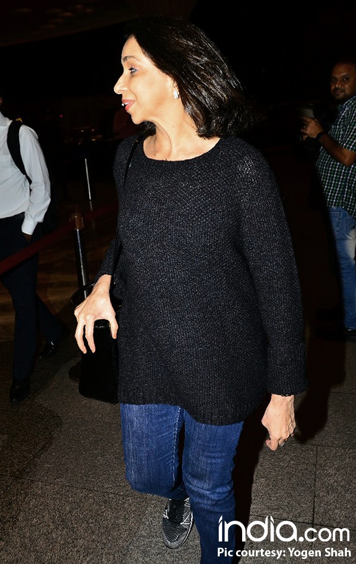 Deepika-with-Mother--(22) (1)