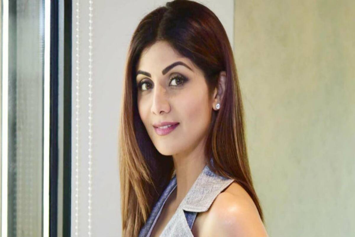 Shilpa Shetty Sexy Nangi Nangi - Shilpa Shetty APOLOGISES For Her 'Bhangi' Comment- Read Tweets | India.com