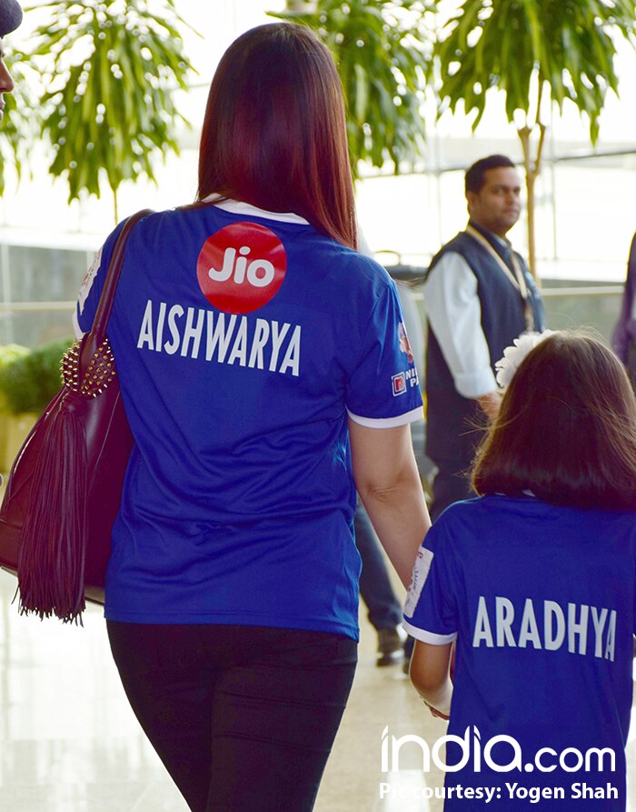 Aishwarya-Rai-with-aaradhya-(13)