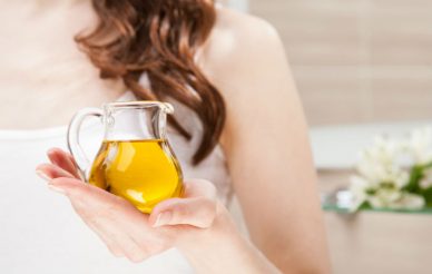 Olive Oil Beauty Hacks: 5 Amazing Ways to Use Olive oil in Your Beauty