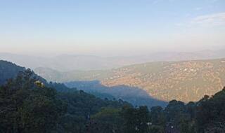 Travelogue: One Big Happy Family Travels Pvt Ltd, Lansdowne And The Mad Run to Catch a Flight - A Perfect New Year 2018