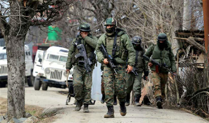 encounter between army and terrorist in badgaon kashmir | कश्मीर के बडगाम में सेना का ऑपरेशन, एक आतंकी ढेर