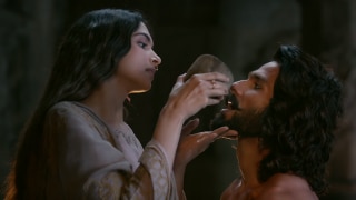 Padmaavat Dialogue Promo 2: Shahid Kapoor – Deepika Padukone Give A Deeper Look Into Their Love Story – Watch Video Padmaavat Dialogue Promo 2: Shahid Kapoor – Deepika Padukone Give A Deeper Look Into Their Love Story – Watch Video