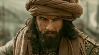 Padmaavat Dialogue Promo: Ranveer Singh – Shahid Kapoor Take Will Set Your Heartbeat Racing In This New Clip Padmaavat Dialogue Promo: Ranveer Singh – Shahid Kapoor Take Will Set Your Heartbeat Racing In This New Clip
