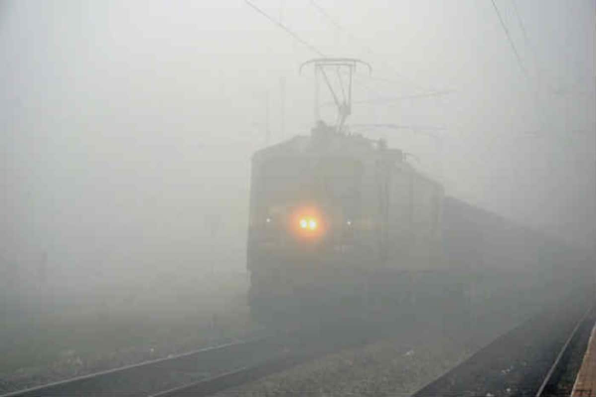 Flights Cancelled, Delhi-bound Trains Delayed as Thick Fog Envelopes  National Capital