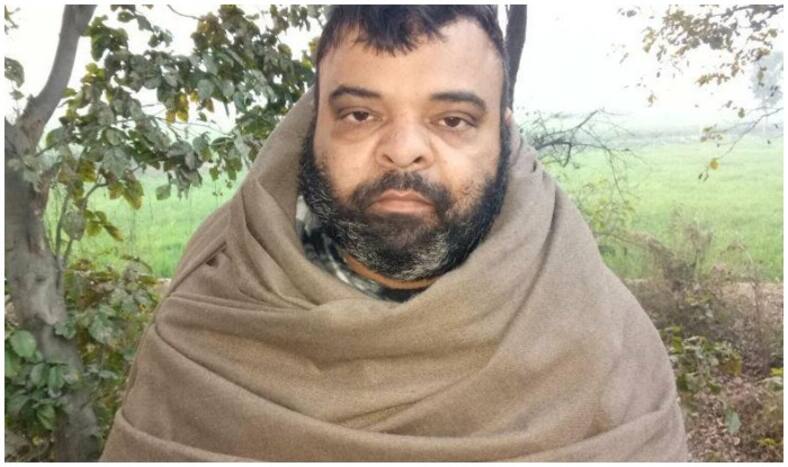 Kasganj Violence Salim the main accused in the case of one person's death, has been arrested from Kasganj UttarPradesh | कासगंज हिंसा: चंदन की हत्या का पहला आरोपी सलीम खान पुलिस की गिरफ्त में, दो अब भी फरार