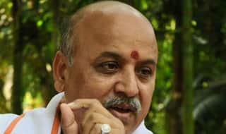 तोगड़िया ने किया पुलिस से जान का खतरा होने का दावा, कांग्रेस नेताओं ने की जांच की मांग