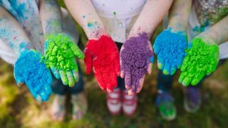 Natural Colors for Holi: 5 Natural, Skin-Friendly Colors You Can Make At Home For Holi Natural Colors for Holi: 5 Natural, Skin-Friendly Colors You Can Make At Home For Holi