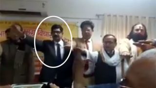 lucknow-up-dg-homegurad-suryakumar-shukla-ram-temple-pledge-video-viral | यूपीः DG होमगार्ड ने कार्यक्रम में ले डाली राम मंदिर बनवाने की शपथ, मचा बवाल lucknow-up-dg-homegurad-suryakumar-shukla-ram-temple-pledge-video-viral | यूपीः DG होमगार्ड ने कार्यक्रम में ले डाली राम मंदिर बनवाने की शपथ, मचा बवाल