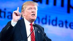 To stop shootings Trump endorses guns for teachers | ट्रंप ने स्कूली शिक्षकों को बंदूकें मुहैया कराने की पैरवी की