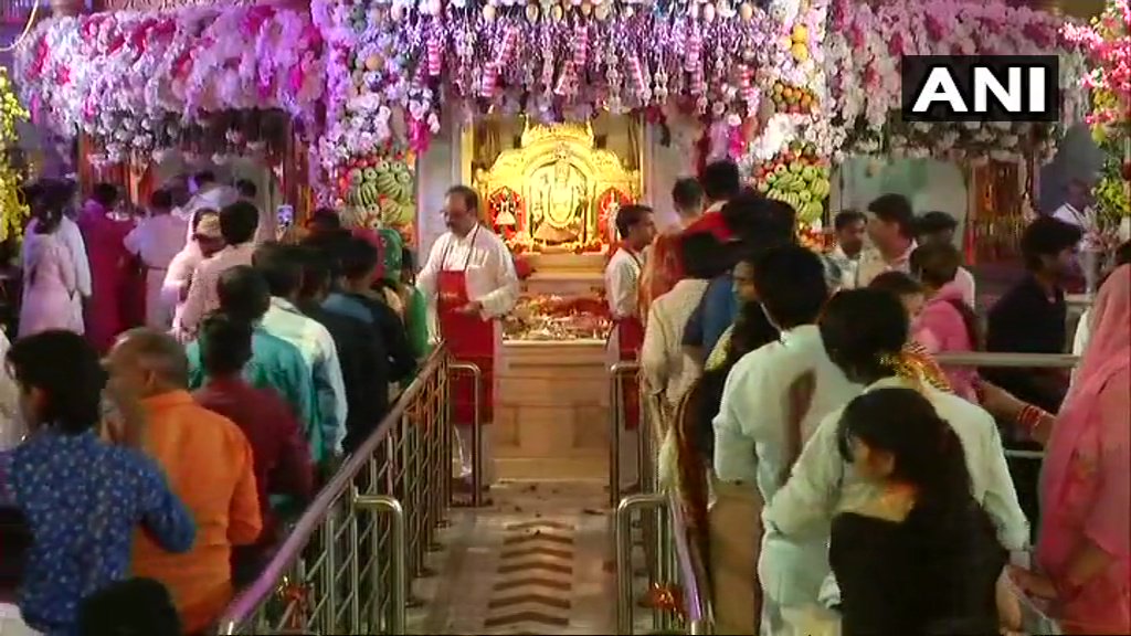 Ram Navami 2018: Ashtami And Navami Falls On The Same Day, People Throng to Temples to Seek Blessings