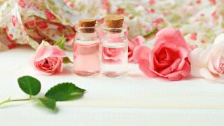 Beauty Benefits of Rose Water: 5 Ways to Use Rose Water In Your Beauty Regime To Get Spotless Complexion Beauty Benefits of Rose Water: 5 Ways to Use Rose Water In Your Beauty Regime To Get Spotless Complexion