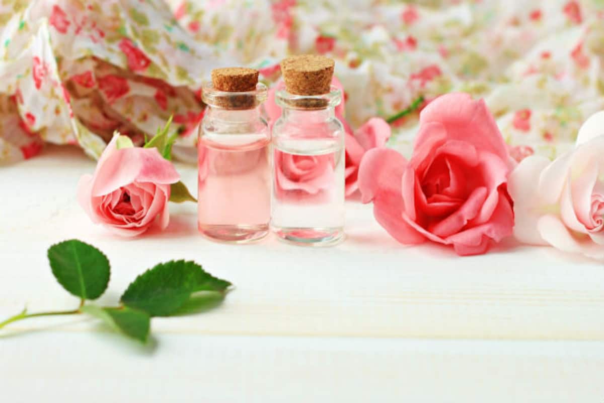 Beauty Benefits of Rose Water: 5 Ways to Use Rose Water In Your Beauty  Regime To Get Spotless Complexion | India.com