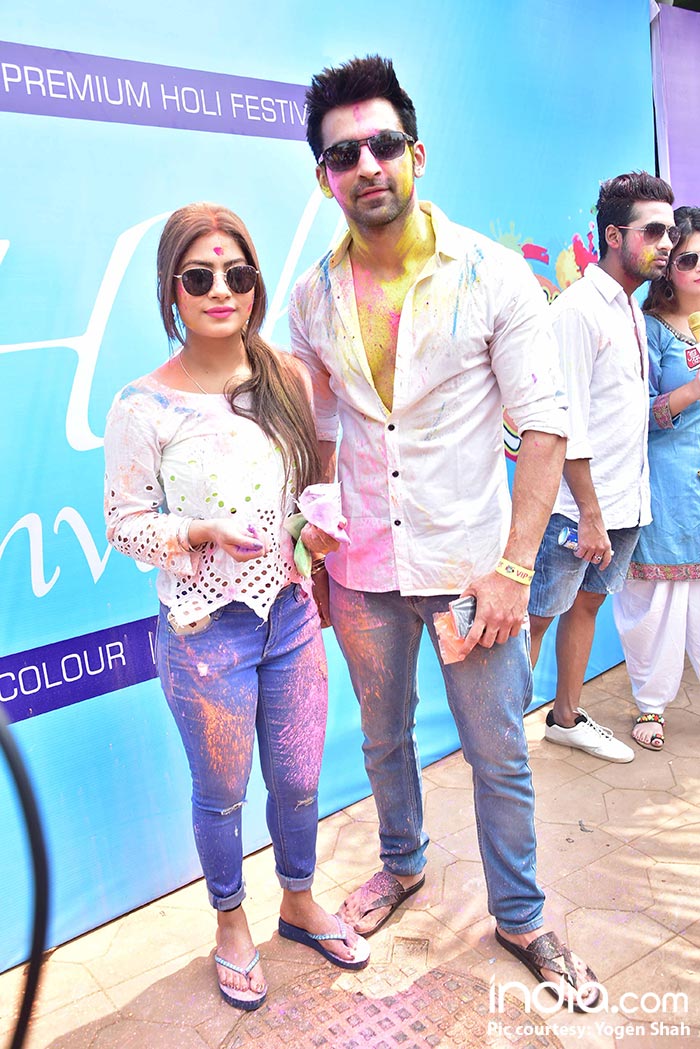 ekta-kapoor,ken-gosh,Shabir-Ahluwalia,Kanchi-Kauletc--at-holi-invasion's-holi-party-at-celebration-club-on-02-03-2018.-PICS-YOGEN-SHAH.--(73)