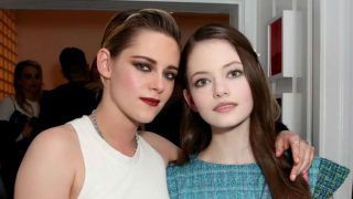 Kristen Stewart Reunited With her Daughter MacKenzie Foy From Twilight and Twitterati Lost Their Calm Kristen Stewart Reunited With her Daughter MacKenzie Foy From Twilight and Twitterati Lost Their Calm
