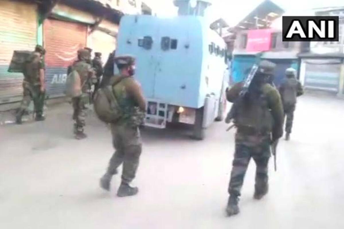 J K Security Forces Kill Top Hizbul Mujahideen Commander Sameer Tiger Big Blow To Militancy India Com An unverified video of an encounter in which top hizb ul mujahideen commander sameer tiger was killed has gone viral in kashmir valley. j k security forces kill top hizbul