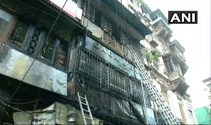 Mumbai Pydhonie area building fire