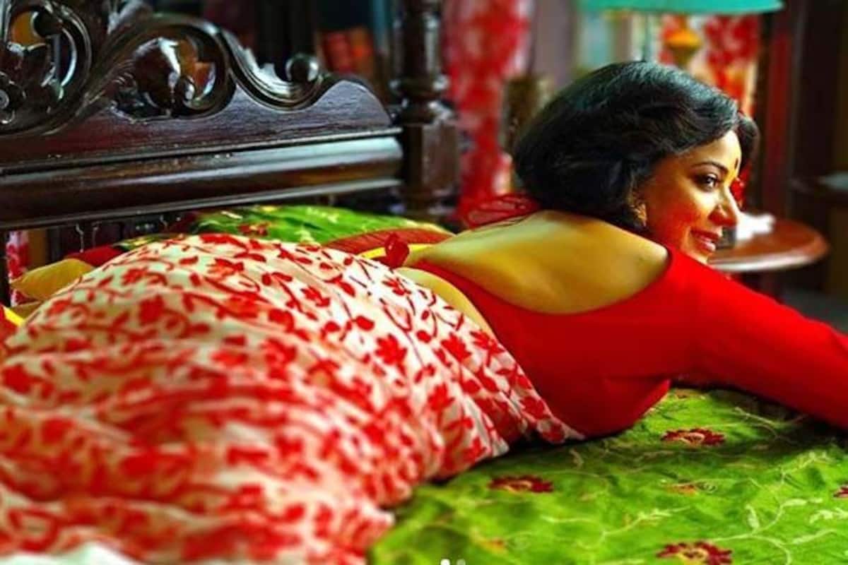 Bhojpuri Monalisa Ke Xxx - Bhojpuri Actress Monalisa Looks Her Sexiest in a Boss Lady Avatar in Red |  India.com