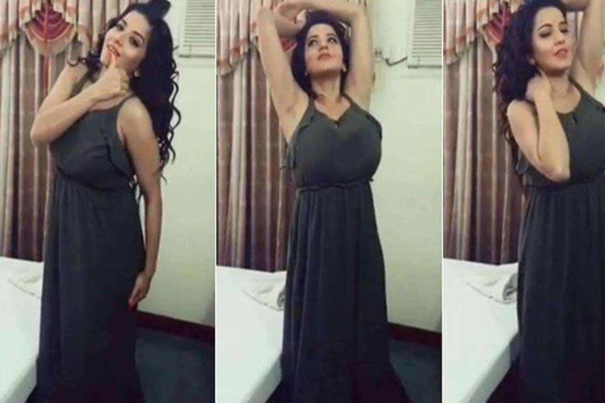 Young Boudi Sex - Bhojpuri Actress Monalisa Aka Jhuma Boudi is Breaking The Internet With Her  Sexy Jumpsuit Picture | India.com