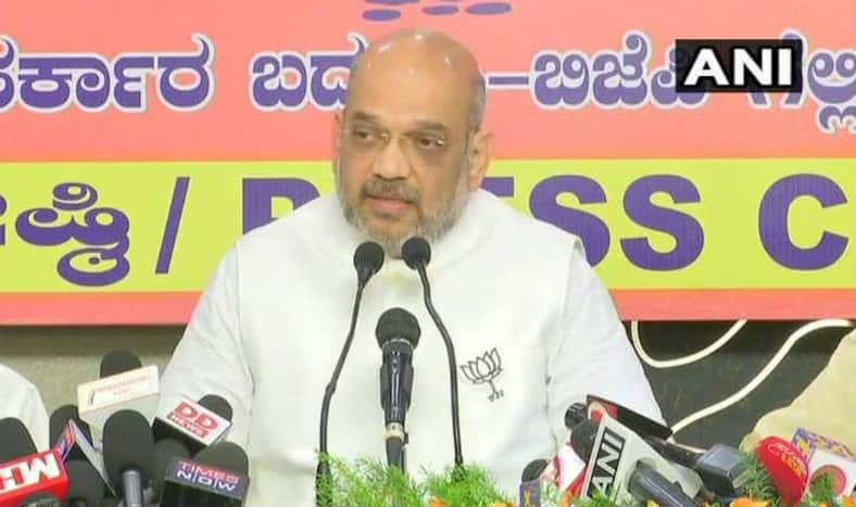 Karnataka Elections 2018: Amit Shah Slams Siddaramaiah, Says BJP Will Win Over 130 Seats, Won't Need Alliance