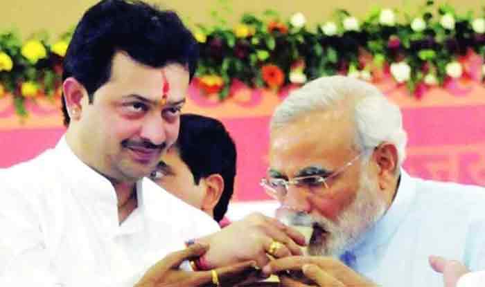 भय्यू जी ने ही नरेंद्र मोदी-अन्ना हजारे का तुड़वाया था अनशन, कई हस्तियों से थे संबंध