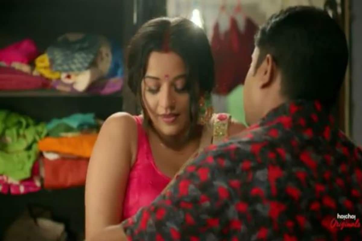 Bojpuri Two Girl One Boy Sex Vedo - Bhojpuri Actress Monalisa aka Jhuma Boudi's Sensuous Expressions Will Drive  Away Your Tuesday Blues, Watch | India.com