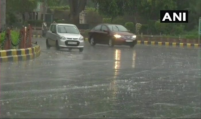 Delhi Rains Light Shower Likely In National Capital And Ncr In Next 2