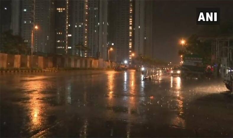 Mumbai Rains Updates: Heavy Spells of Rain to Continue For Next 2-3 Hours; IAF Launches Ops to Airlift 100 Stranded in Thane