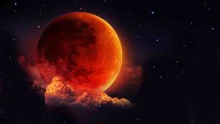 Lunar Eclipse 2019: गुरु पूर्णिमा के दिन चंद्र ग्रहण, जानें भारत में समय, कब लगेगा सूतक… Lunar Eclipse 2019: गुरु पूर्णिमा के दिन चंद्र ग्रहण, जानें भारत में समय, कब लगेगा सूतक…