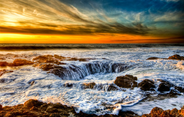 Amazing natural wonders of the world: Thor’s Well | India.com