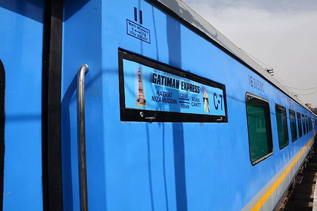 8 Glorious Images Of Gatimaan Express India S Fastest Train India