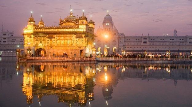 How to reach Amritsar from Delhi by road India