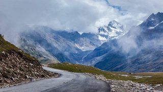Manali to Rohtang Pass: How to reach Rohtang Pass from Manali by road Manali to Rohtang Pass: How to reach Rohtang Pass from Manali by road