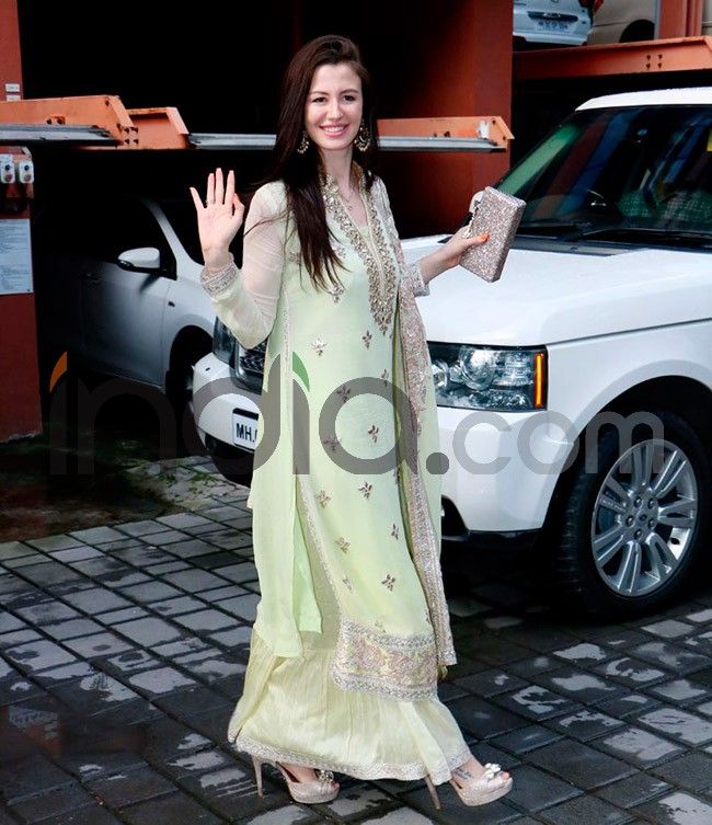 Malaika Arbaaz and Giorgia at Arpita's house (3)